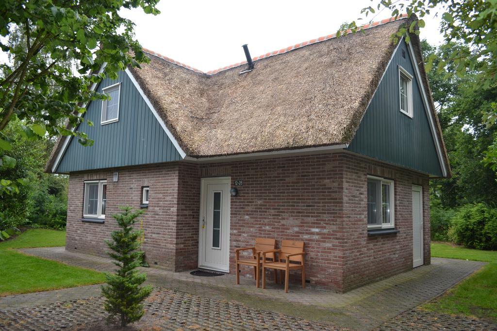 Villapark De Weerribben Paasloo 외부 사진