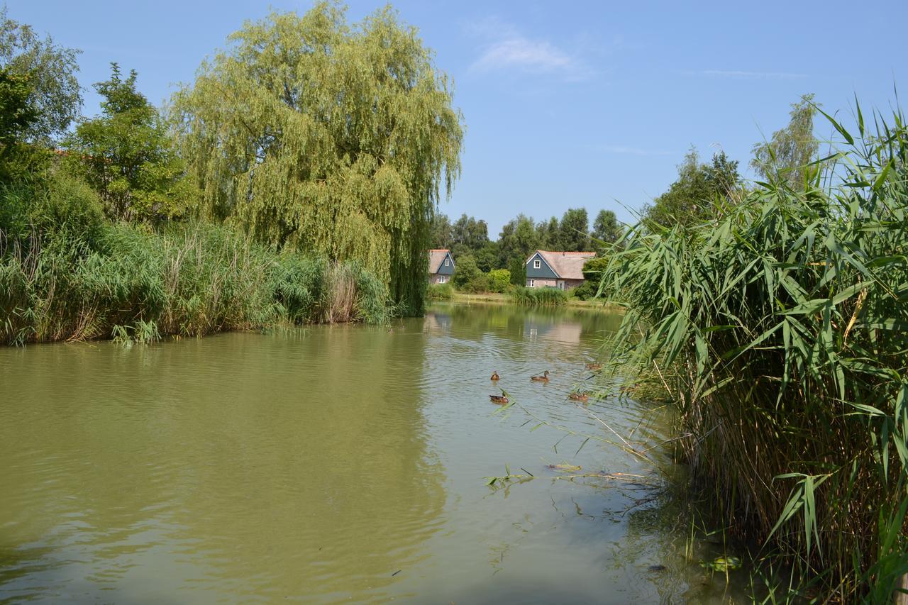 Villapark De Weerribben Paasloo 외부 사진